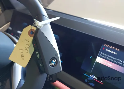 2025 BMW X3 30 xDrive z USA, uszkodzony, nr VIN 5UX53GP01S9121354